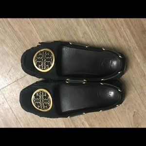 tory burch falts loafers